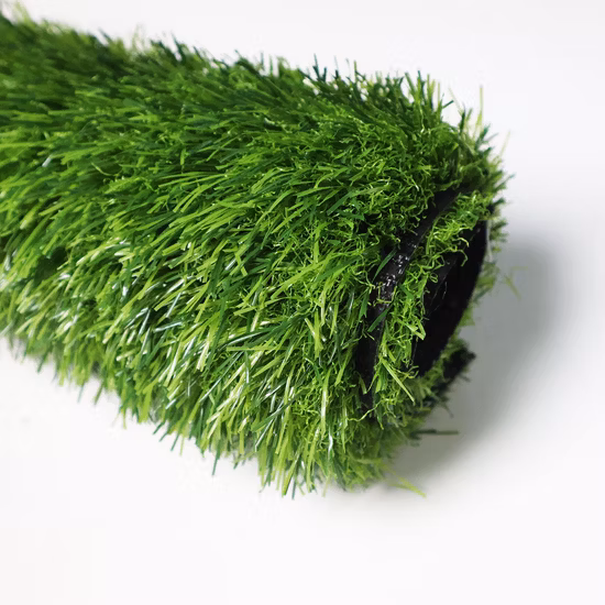 La alfombra del piso de la decoración del hogar de LVBAO teja el césped artificial al por mayor del césped del paisaje